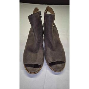 Lucky Brand brown suede peeptoe open back‎ zip up block heel sandals